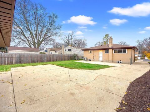 A home in Glen Ellyn