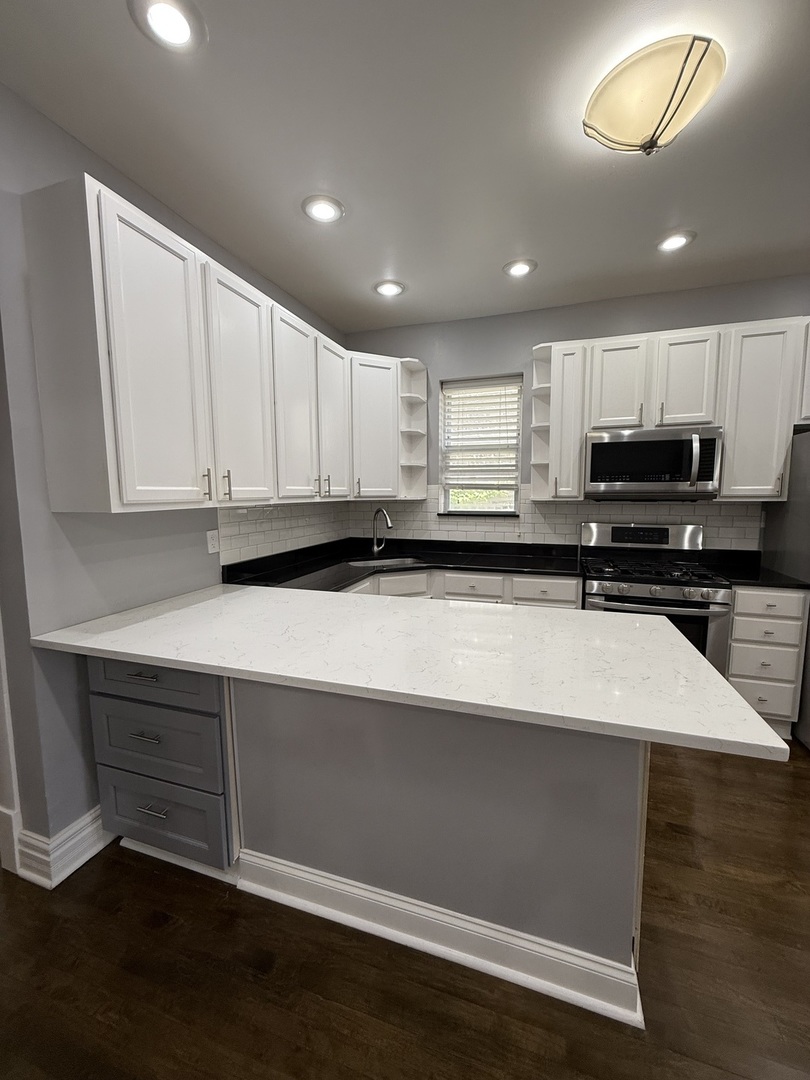 3721 W Belden Avenue 1