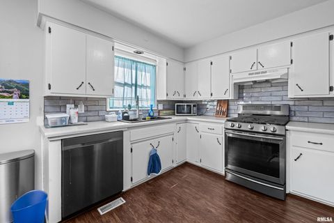 Tiny photo for 201 12TH Street, De Witt, IA 52742 (MLS # QC4270097)