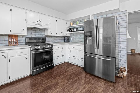 Tiny photo for 201 12TH Street, De Witt, IA 52742 (MLS # QC4270097)