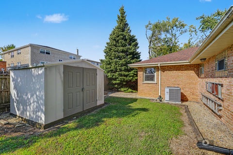 Tiny photo for 7917 W 112th Street, Palos Hills, IL 60465 (MLS # 12792362)