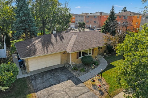 Tiny photo for 7917 W 112th Street, Palos Hills, IL 60465 (MLS # 12792362)