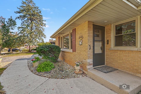 Tiny photo for 7917 W 112th Street, Palos Hills, IL 60465 (MLS # 12792362)