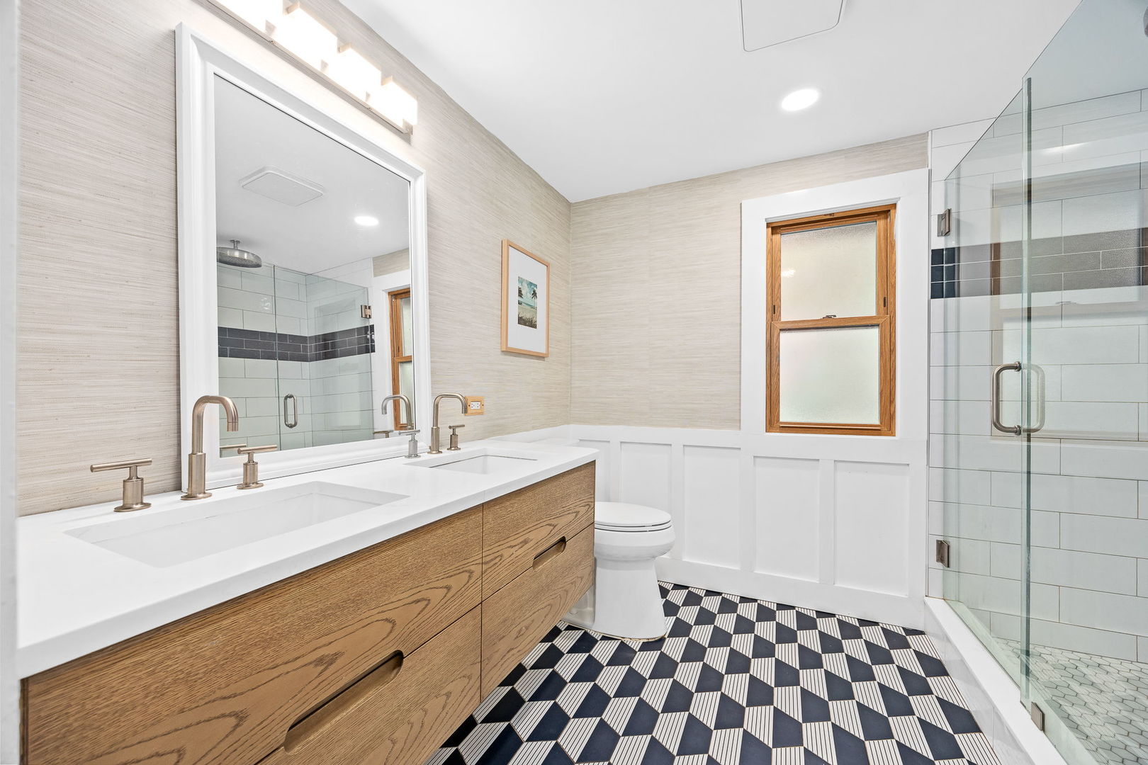 Downers Grove, Illinois 60515, United States, 3 Bedrooms Bedrooms, ,2 BathroomsBathrooms,Residential,Active,237975