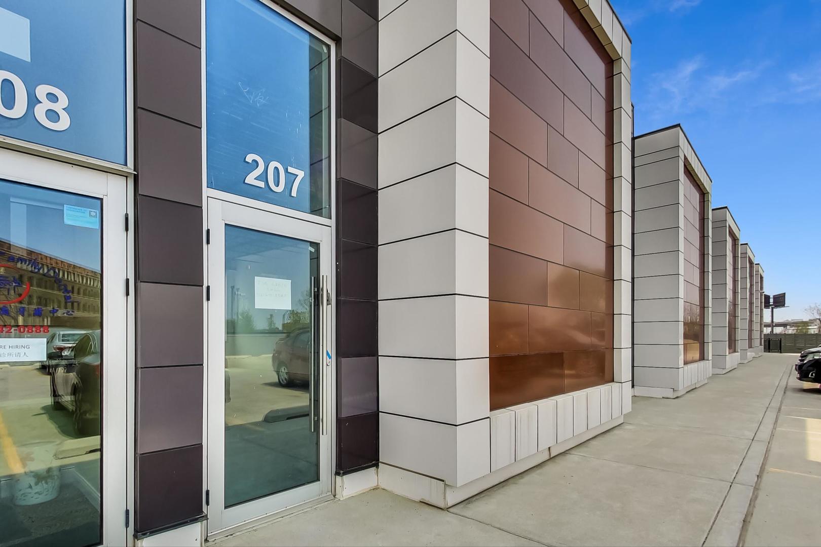 2252 S Archer Avenue 207