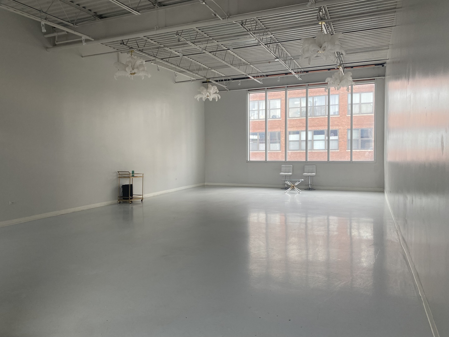 2252 S Archer Avenue 207