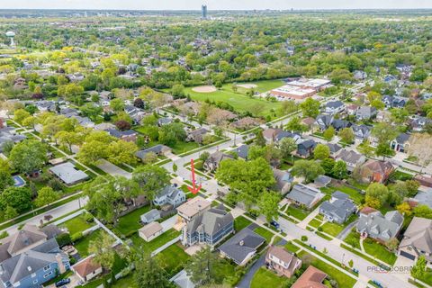 Tiny photo for 607 S Cedar Avenue, Elmhurst, IL 60126 (MLS # 12641784)