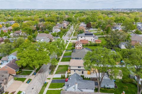 Tiny photo for 607 S Cedar Avenue, Elmhurst, IL 60126 (MLS # 12641784)