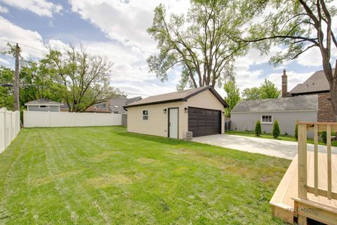 Tiny photo for 607 S Cedar Avenue, Elmhurst, IL 60126 (MLS # 12641784)