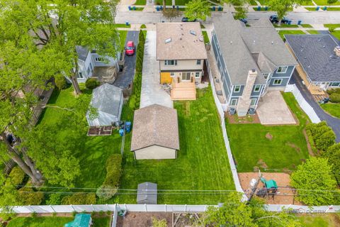 Tiny photo for 607 S Cedar Avenue, Elmhurst, IL 60126 (MLS # 12641784)