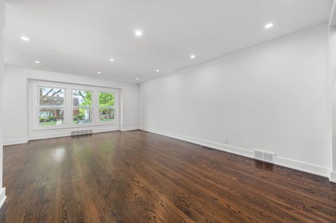 Tiny photo for 607 S Cedar Avenue, Elmhurst, IL 60126 (MLS # 12641784)