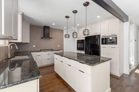 Tiny photo for 607 S Cedar Avenue, Elmhurst, IL 60126 (MLS # 12641784)