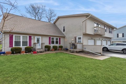 Photo of 227 Elkhorn Court #D, Bolingbrook, IL 60440 (MLS # 12635698)