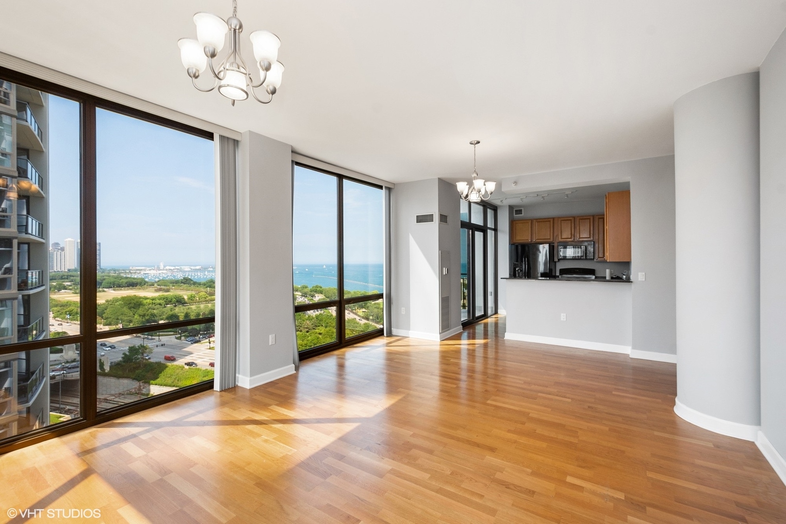 233 E 13TH Street 2501