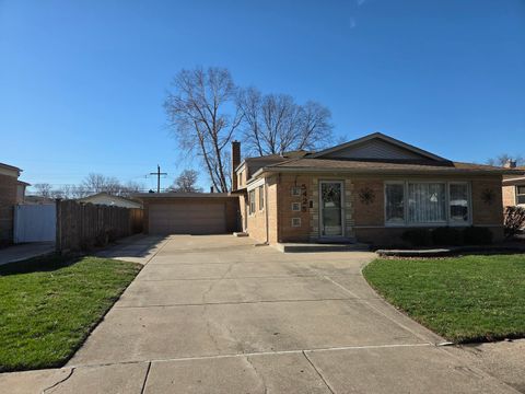 Photo of 5425 W 99th Street, Oak Lawn, IL 60453 (MLS # 12592938)