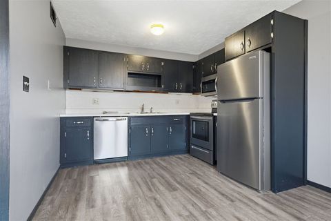 Tiny photo for 1916 Tracy Drive #48, Bloomington, IL 61704 (MLS # 12582810)