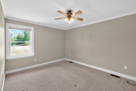 Tiny photo for 3925 South Pointe Drive #B, DeKalb, IL 60115 (MLS # 12668455)