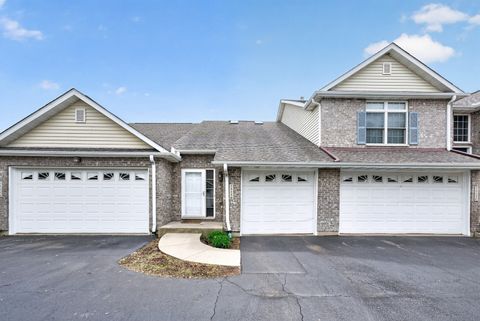 3925 South Pointe Drive B DeKalb IL 60115