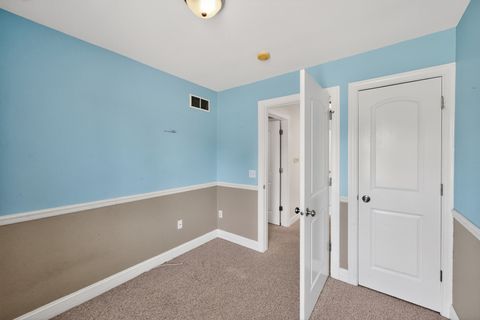Tiny photo for 3925 South Pointe Drive #B, DeKalb, IL 60115 (MLS # 12668455)