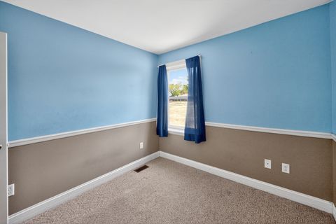 Tiny photo for 3925 South Pointe Drive #B, DeKalb, IL 60115 (MLS # 12668455)
