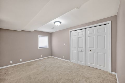 Tiny photo for 3925 South Pointe Drive #B, DeKalb, IL 60115 (MLS # 12668455)