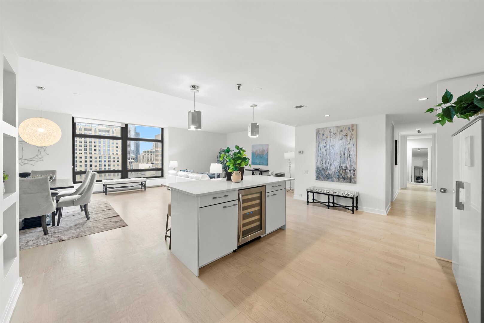 680 N Lake Shore Drive 1322