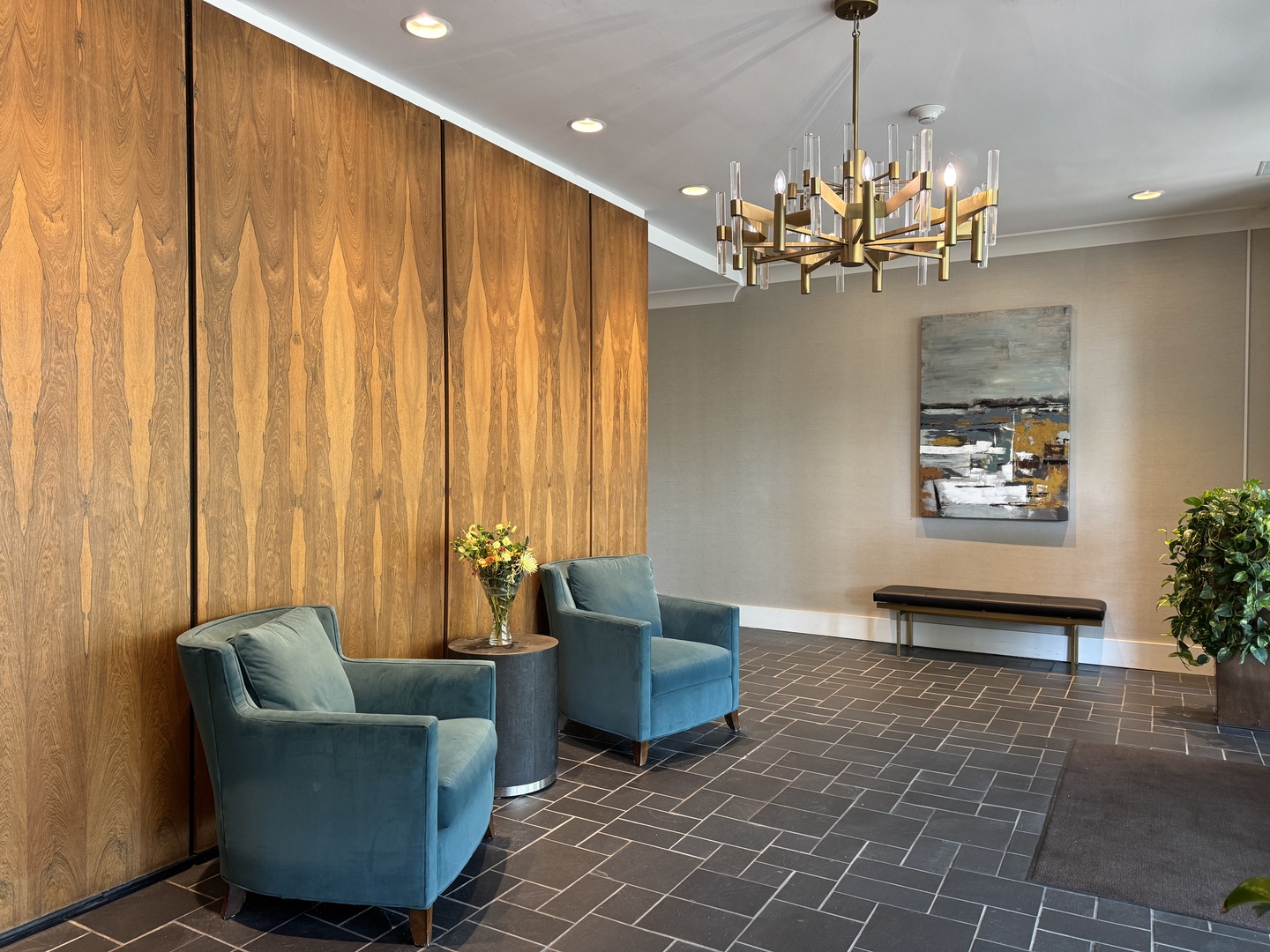 1625 Sheridan Road 313