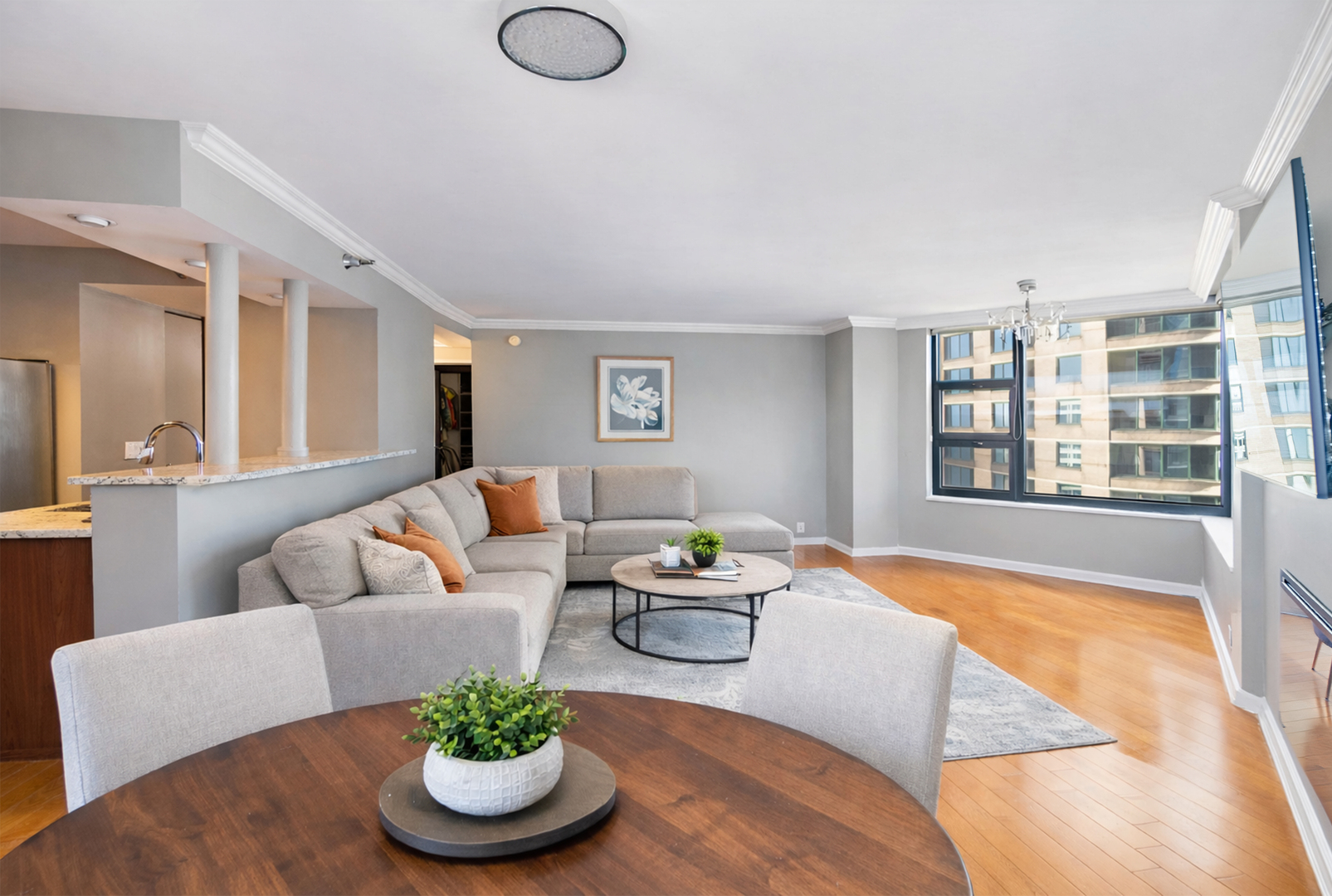 401 E Ontario Street 3202