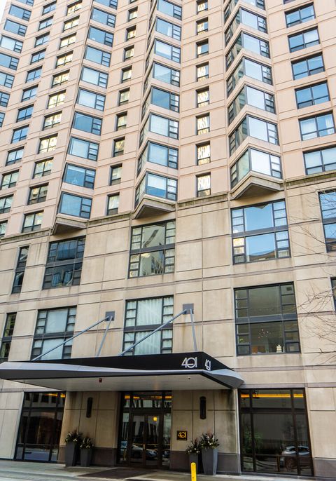 Photo of 401 E Ontario Street #3202, Chicago, IL 60611 (MLS # 12587145)