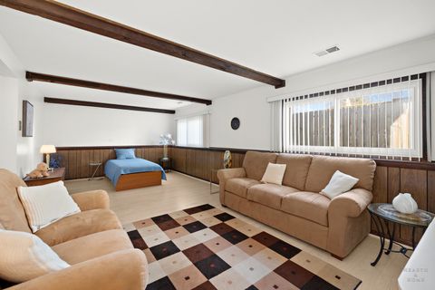 Tiny photo for 404 Lucille Avenue, Fox River Grove, IL 60021 (MLS # 12606465)