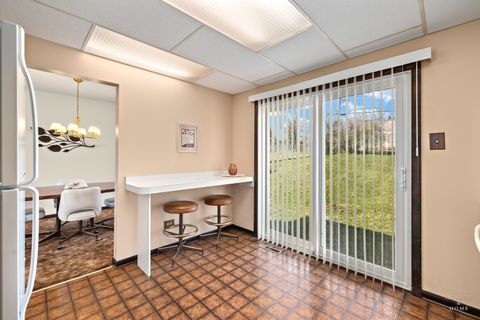 Tiny photo for 404 Lucille Avenue, Fox River Grove, IL 60021 (MLS # 12606465)