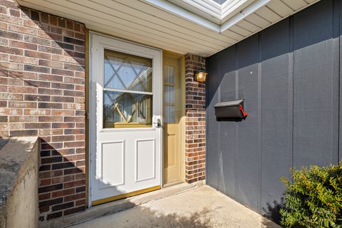 Tiny photo for 404 Lucille Avenue, Fox River Grove, IL 60021 (MLS # 12606465)