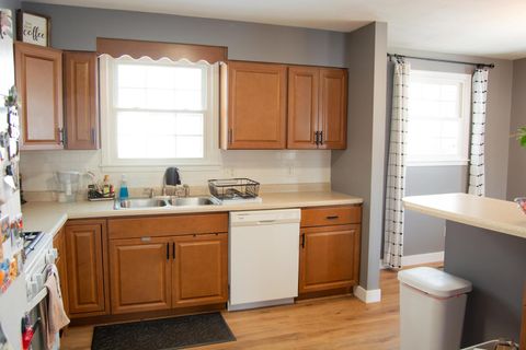 Tiny photo for 30 Ridge Lane Drive, Decatur, IL 62521 (MLS # 12533154)