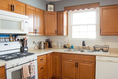 Tiny photo for 30 Ridge Lane Drive, Decatur, IL 62521 (MLS # 12533154)