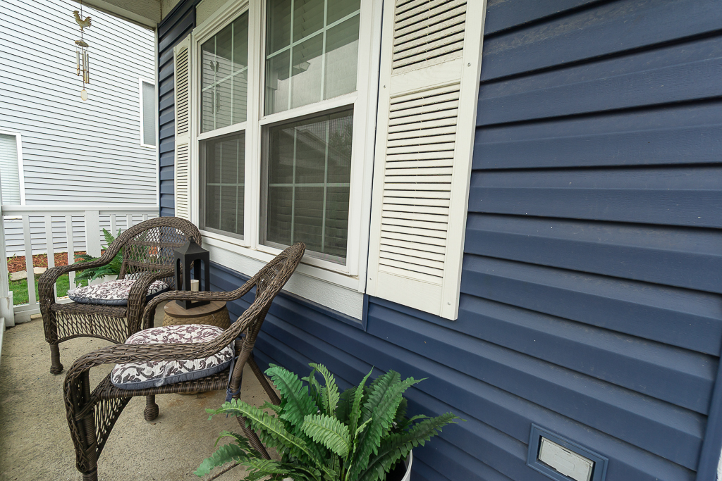 23313 W Odessa Court 23313