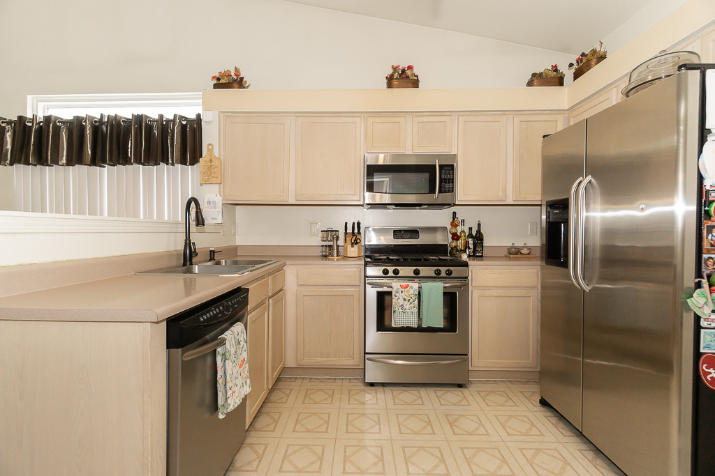 23313 W Odessa Court 23313