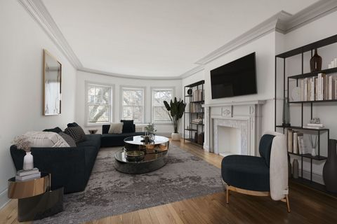 Tiny photo for 650 Hinman Avenue #2B, Evanston, IL 60202 (MLS # 12595403)