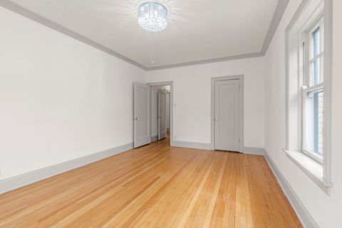 Tiny photo for 650 Hinman Avenue #2B, Evanston, IL 60202 (MLS # 12595403)