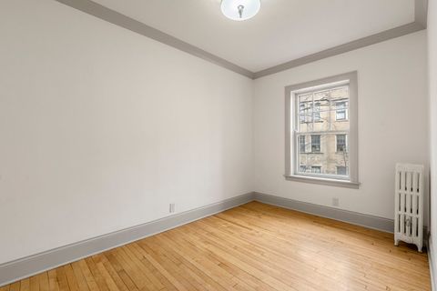 Tiny photo for 650 Hinman Avenue #2B, Evanston, IL 60202 (MLS # 12595403)