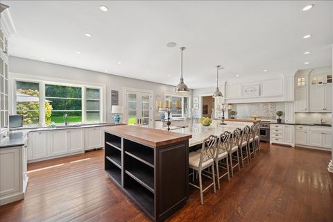 Tiny photo for 24 Bridlewood Road, Northbrook, IL 60062 (MLS # 12614988)