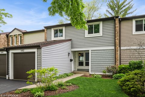 682 Lakeside Circle Drive Wheeling IL 60090
