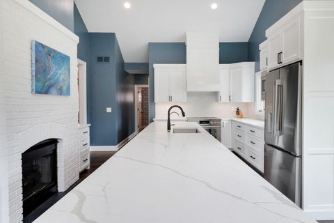 Tiny photo for 1908 Crimson Lane, Bloomington, IL 61704 (MLS # 12506927)