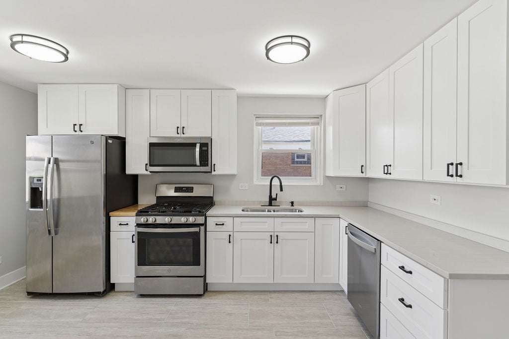 4150 W 83rd Street