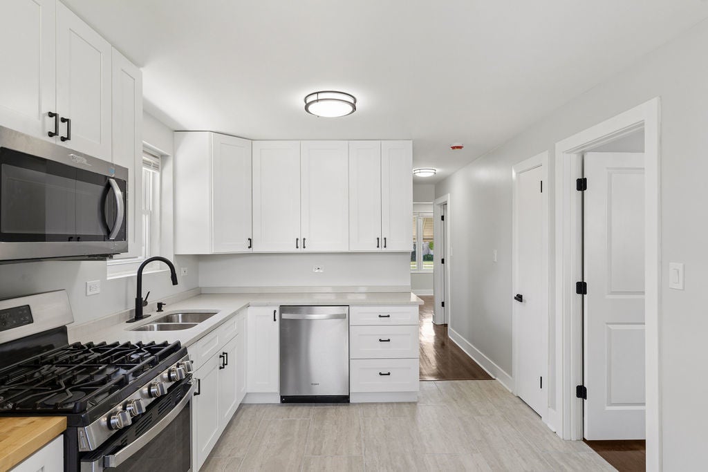 4150 W 83rd Street