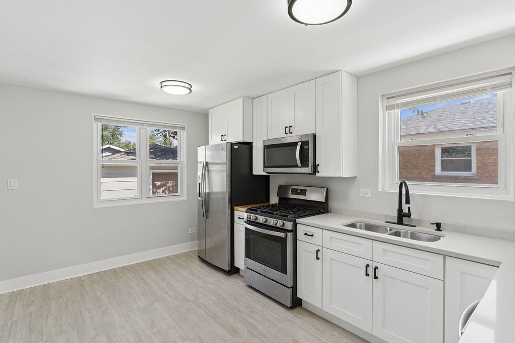 4150 W 83rd Street