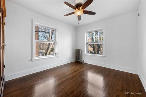 Tiny photo for 726 Hinman Avenue #2E, Evanston, IL 60202 (MLS # 12607185)