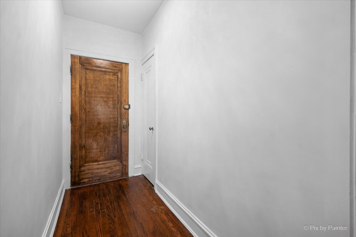 726 Hinman Avenue 2E