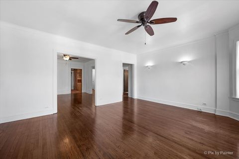 Tiny photo for 726 Hinman Avenue #2E, Evanston, IL 60202 (MLS # 12607185)