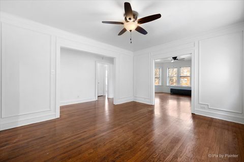 Tiny photo for 726 Hinman Avenue #2E, Evanston, IL 60202 (MLS # 12607185)