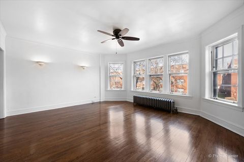 Tiny photo for 726 Hinman Avenue #2E, Evanston, IL 60202 (MLS # 12607185)